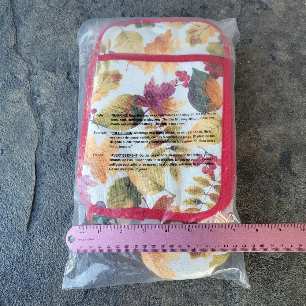 Martha Stewart NWT Berry Special Oven Mitts and Pot Holders Set
